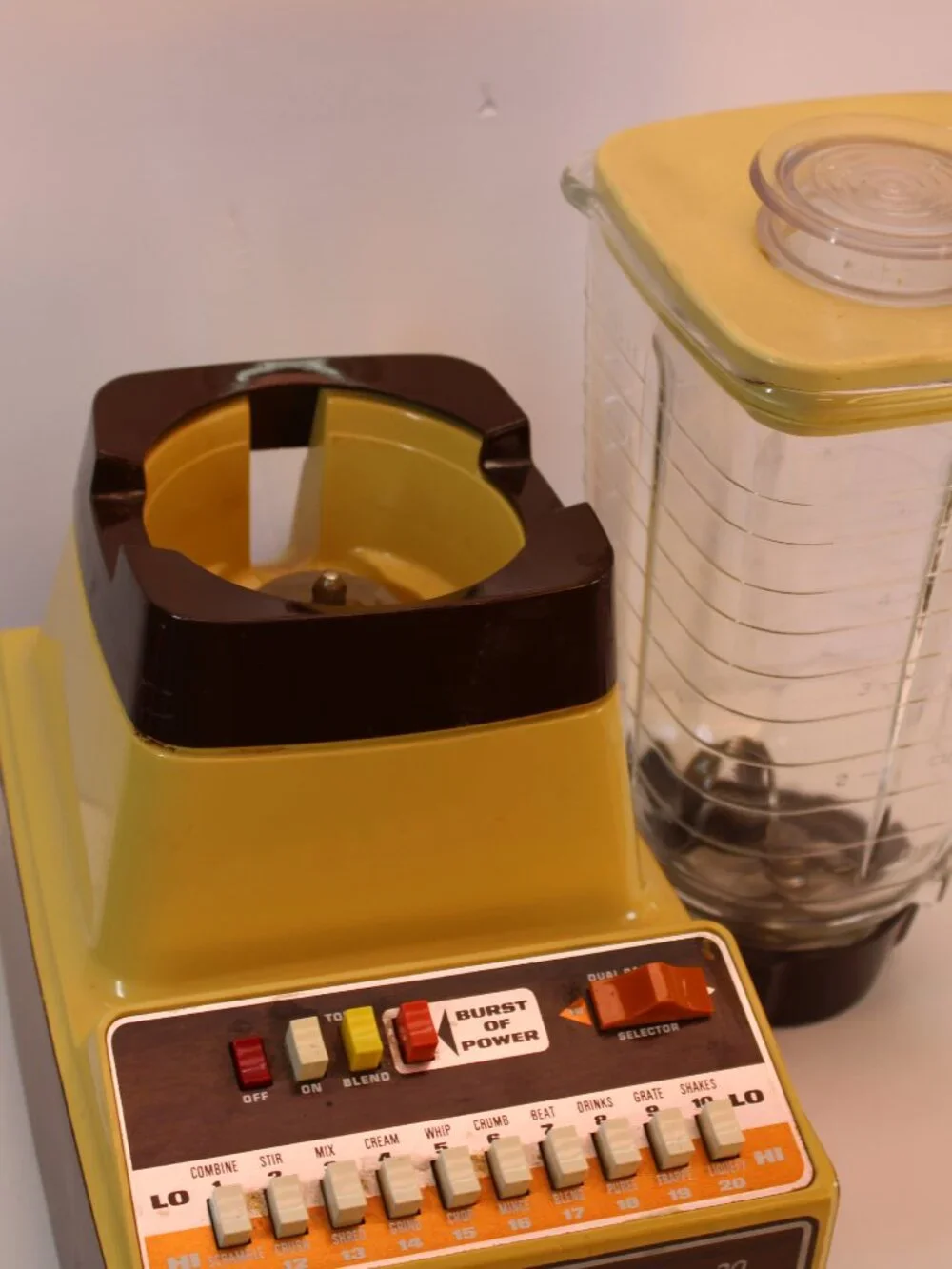Vtg MCM Sunbeam 20 Speed Solid State Blender Harvest Gold Woodgrain Glass Works!
